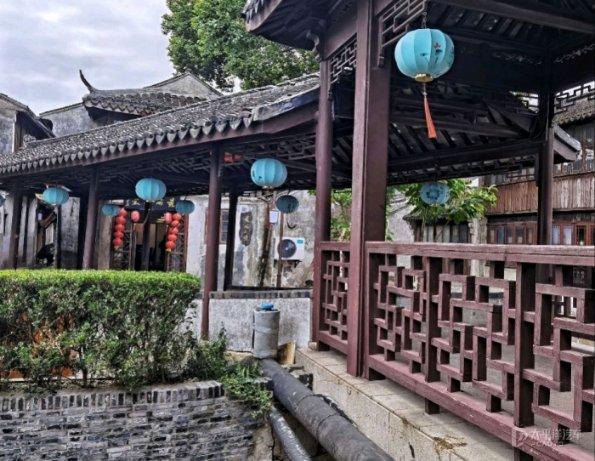遵义市老年大学长征艺术团参演大型音乐史诗《长征组歌》交响音乐会